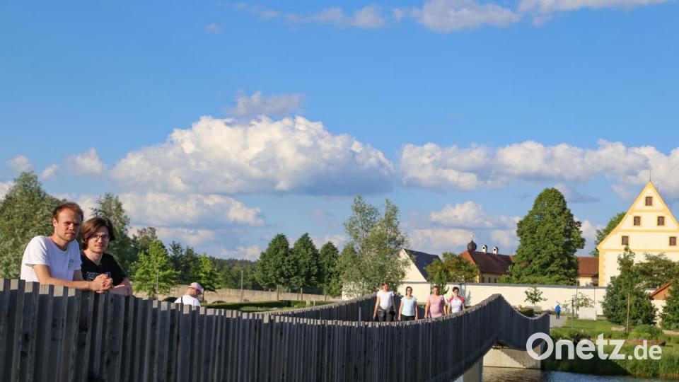 Die beiden Cousins Jakob Riepl (links) und David Gebhard (rechts) von der Band &quot;Some Sprouts&quot; haben ihre Wurzeln im Stiftland. Bild: Roland Wellenhoefer