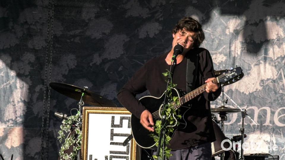 Die Augen geschlossen, in seiner eigenen Musik versunken. So bringt Paul große Gefühle rüber. Bild: rw