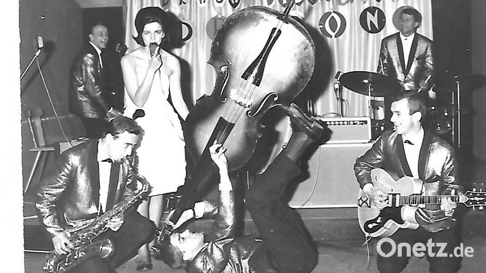 Bata Illic hat nicht immer &quot;Michaela&quot; ins Mikrophon geschmettert. Er war in Belgrad Jazz-Musiker am Kontrabass (Mitte) und wie man auf dem Foto sieht für sämtlichen Unfug bereit. Bild: ubb