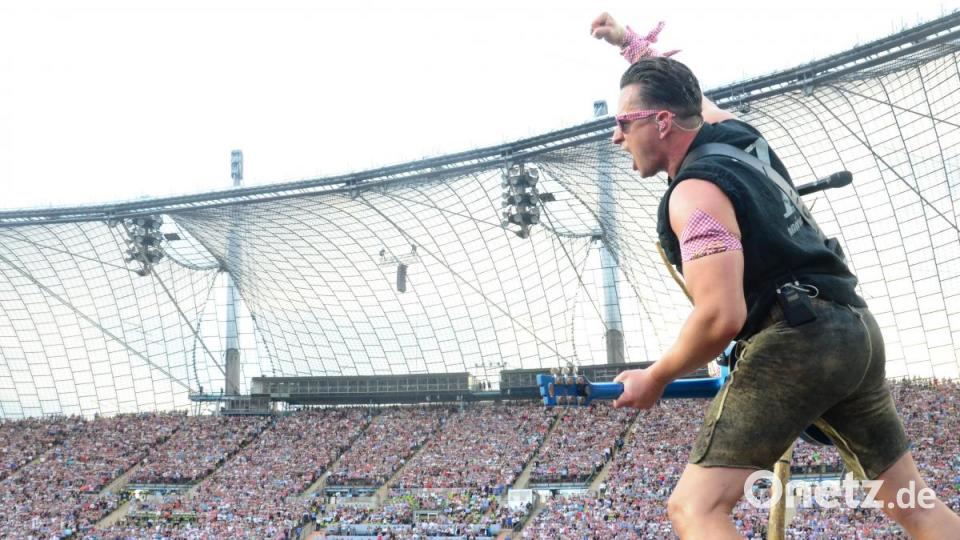 Mountain-Man Andreas Gabalier rockt das Münchner Olympiastadion. Bild: Kunz