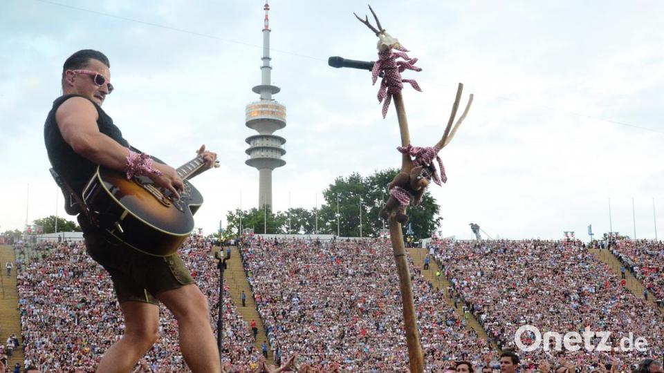 Andreas Gabalier bei seiner Jubiläums-Show im Münchner Olympiastadion. Bild: Kunz