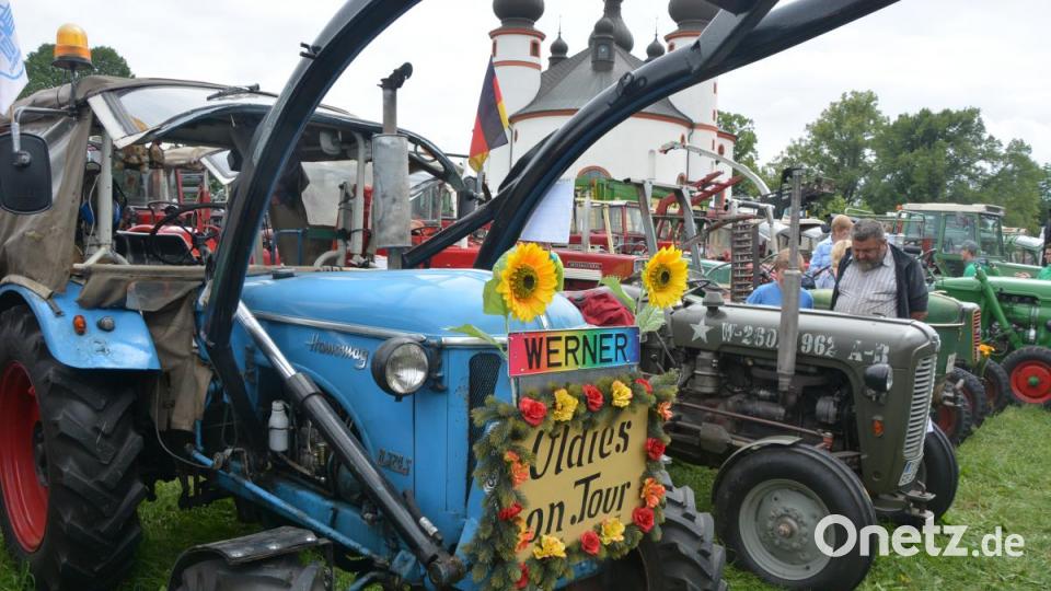 Die Oldtimer wurden sauber herausgeputzt. Bild: jr