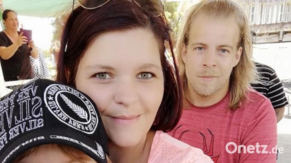 Vor einem Jahr wanderten Joseph und Christina Walberer mit ihrem Sohn Lukas nach Neuseeland aus. Sie machen viele Ausflüge, wie hier zur Hamilton Modelleisenbahn. Bild: exb/privat