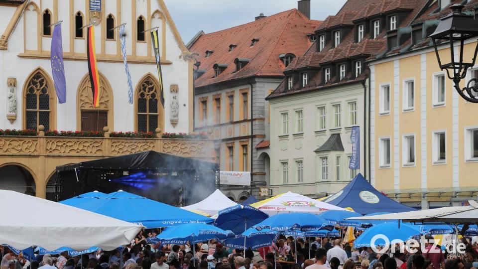 Zehntausende Besucher feierten zusammen am Samstag das Amberger-Altstadtfest. Bild: Wolfgang Steinbacher