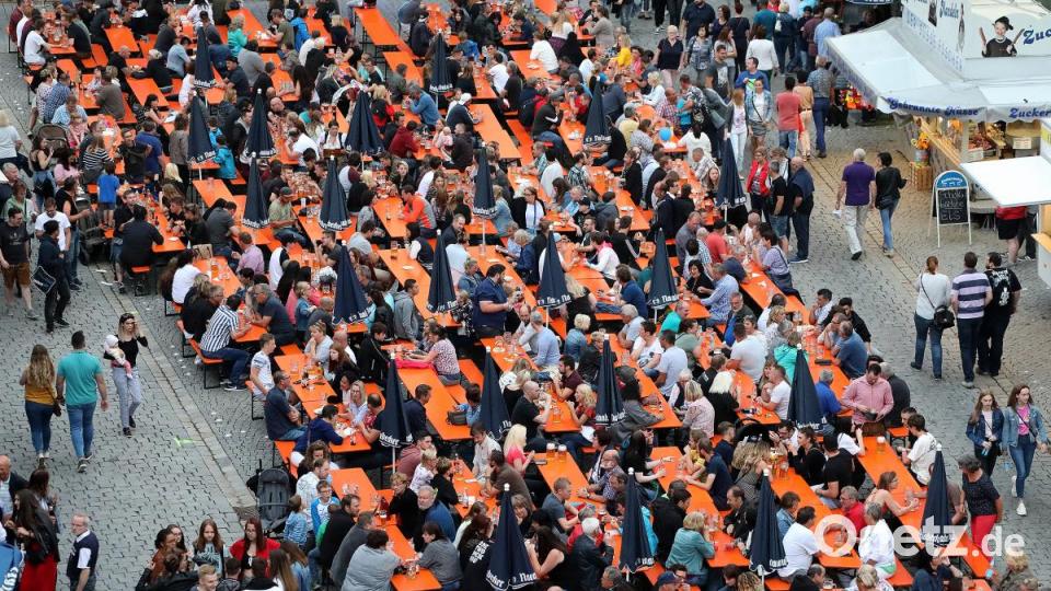 Zehntausende Besucher feierten zusammen am Samstag das Amberger-Altstadtfest. Bild: Wolfgang Steinbacher