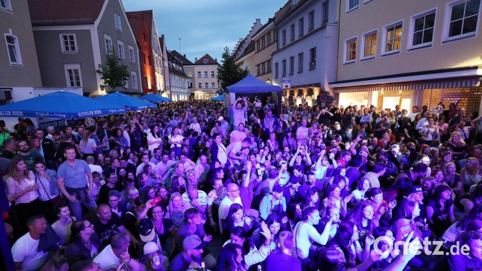 Zehntausende Besucher feierten zusammen am Samstag das Amberger-Altstadtfest. Bild: Wolfgang Steinbacher