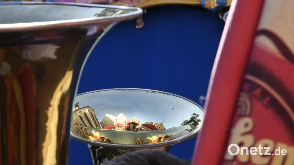 Bilder von der Eröffnung des 43. Sulzbach-Rosenberger Altstadtfestes am Freitagabend. Bild: Petra Hartl