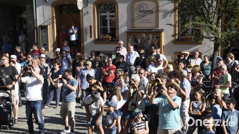Bilder von der Eröffnung des 43. Sulzbach-Rosenberger Altstadtfestes am Freitagabend. Bild: Petra Hartl