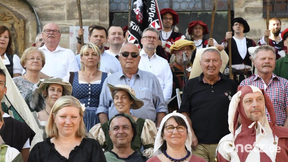 Bilder von der Eröffnung des 43. Sulzbach-Rosenberger Altstadtfestes am Freitagabend. Bild: Petra Hartl