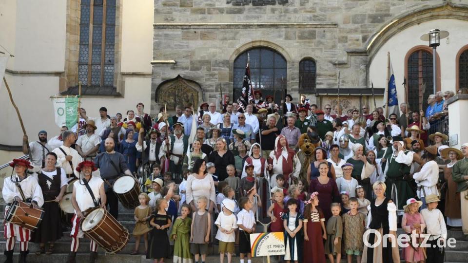 Bilder von der Eröffnung des 43. Sulzbach-Rosenberger Altstadtfestes am Freitagabend. Bild: Petra Hartl