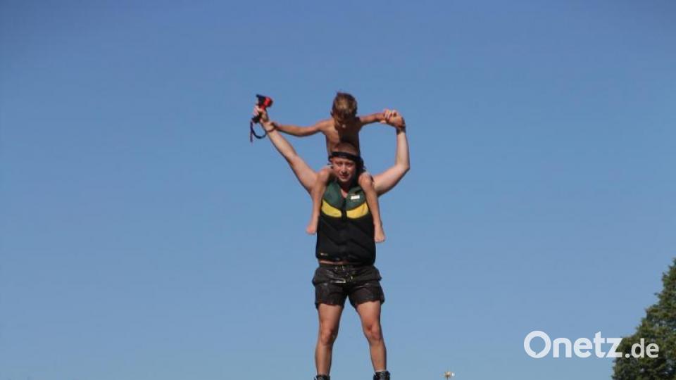 Flyboarding beim &quot;cooltour&quot;-Sommer Bild: kro