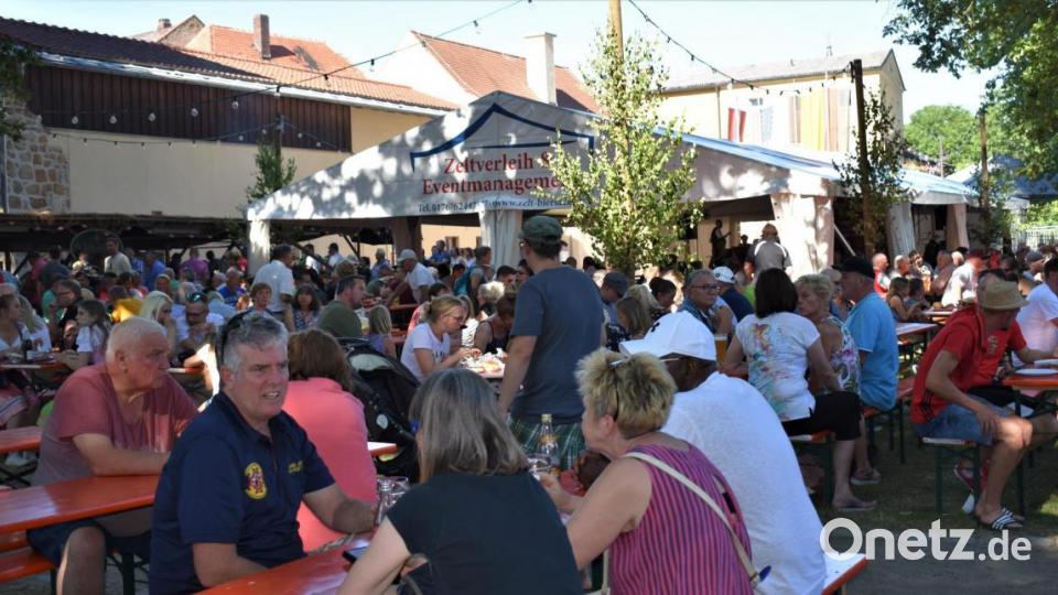 Sautrogrennen des Fischereivereins auf dem Stadtweiher Bild: rgr