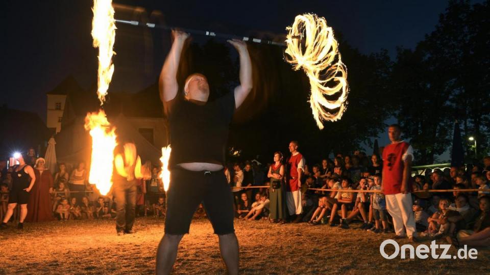 Großes Feuerspektakel Bild: rlö