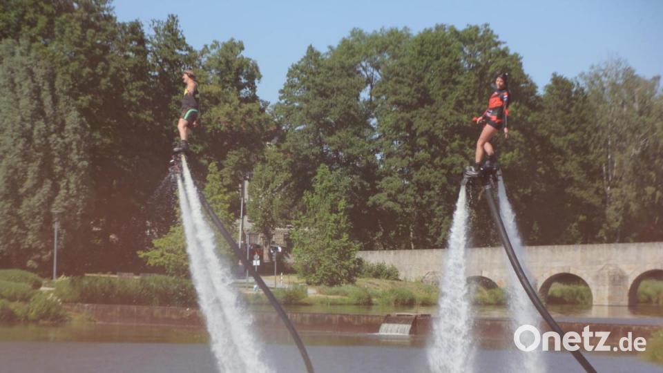 Flyboarding beim &quot;cooltour&quot;-Sommer Bild: kro