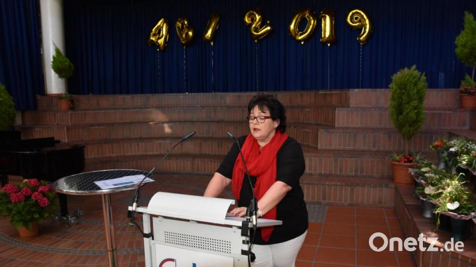 Die Vorsitzende des Fördervereins, Andrea Reimund, während ihres Grußwortes. Bild: Tobias Gräf