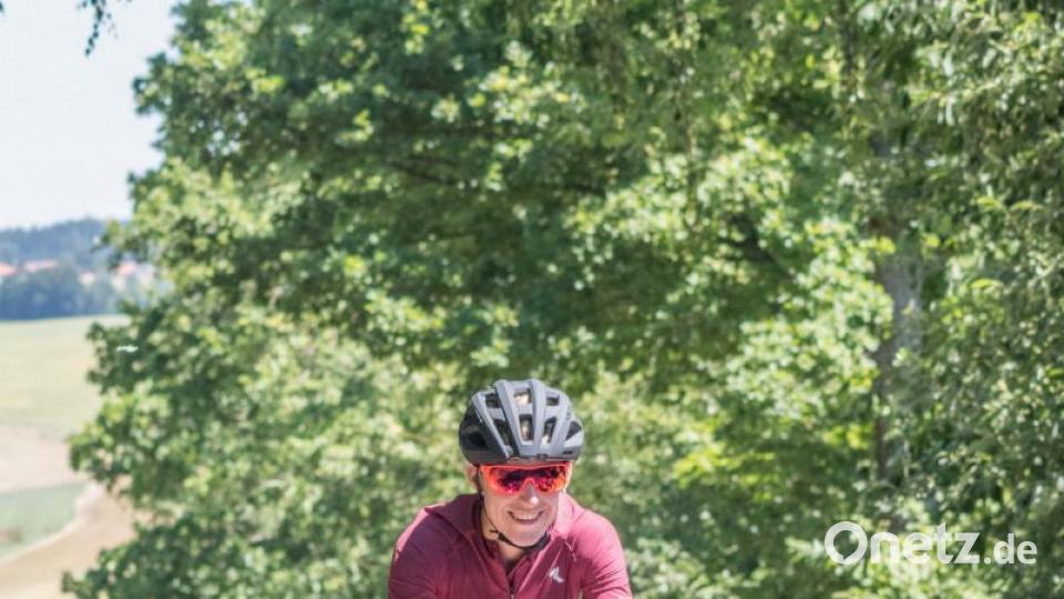 Trotz über 30 Grad Lufttemperatur und glühend heißem Asphalt, die Stimmung auf der Strecke war bestens. Die Radler genossen die atemberaubenden Panoramen, welche der Veranstaltung den Namen einbrachten. Bild: dtr