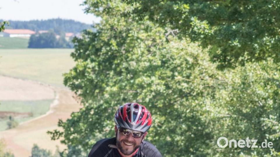 Trotz über 30 Grad Lufttemperatur und glühend heißem Asphalt, die Stimmung auf der Strecke war bestens. Die Radler genossen die atemberaubenden Panoramen, welche der Veranstaltung den Namen einbrachten. Bild: dtr
