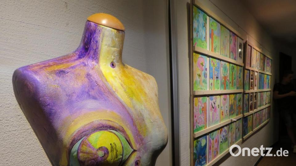 "Eva, die Verpuppung". Eine Skulptur von Tom Brankovic. Bild: ubb