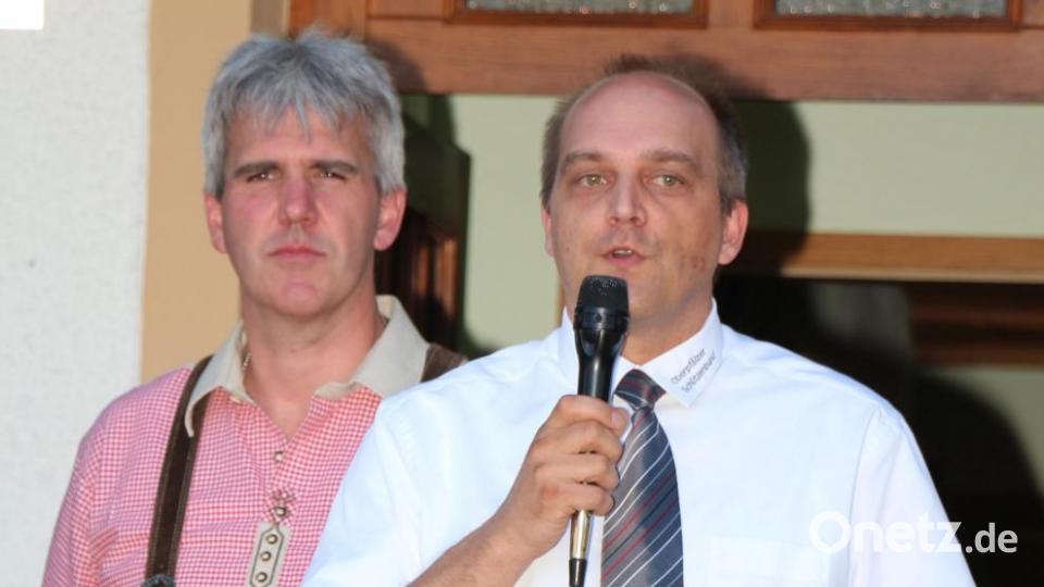 Der Vizepräsident des Oberpfälzer Schützenbundes, Wolfgang Bauer (rechts), ist stolz auf die tolle Mannschaft im regionalen Verband. Bild: rpp