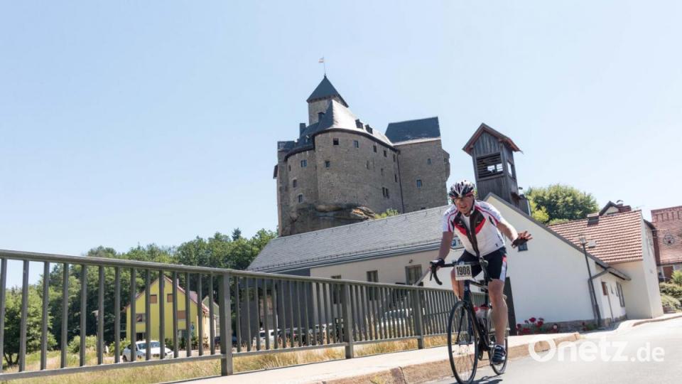 Trotz über 30 Grad Lufttemperatur und glühend heißem Asphalt, die Stimmung auf der Strecke war bestens. Die Radler genossen die atemberaubenden Panoramen, welche der Veranstaltung den Namen einbrachten. Bild: dtr