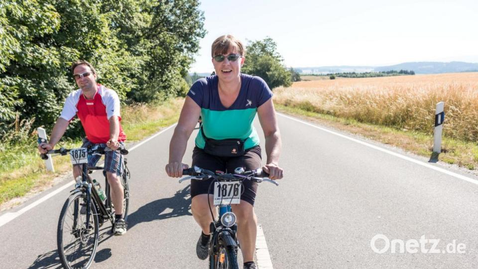 Trotz über 30 Grad Lufttemperatur und glühend heißem Asphalt, die Stimmung auf der Strecke war bestens. Die Radler genossen die atemberaubenden Panoramen, welche der Veranstaltung den Namen einbrachten. Bild: dtr