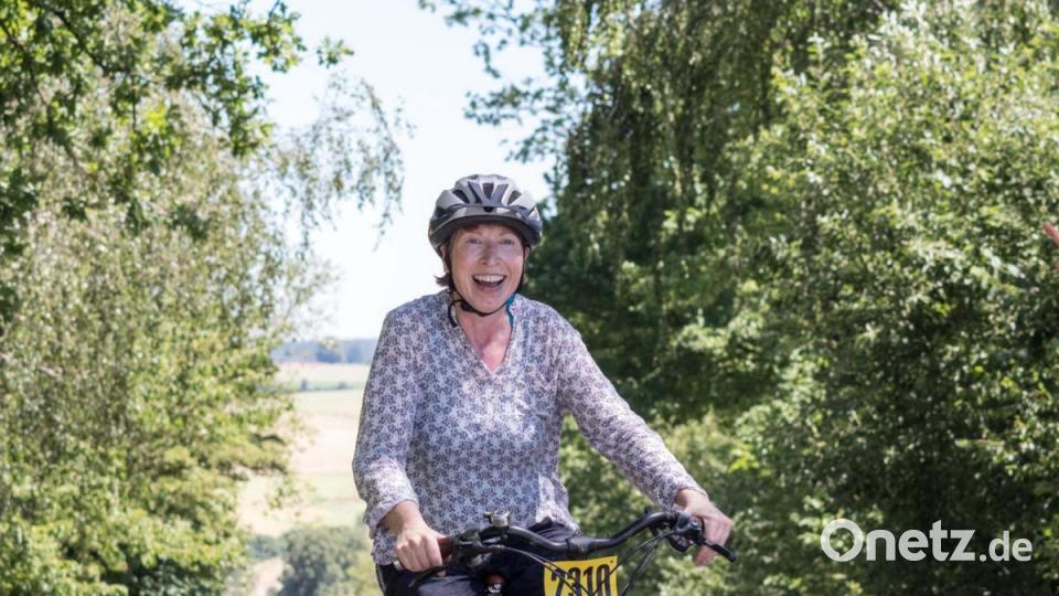 Trotz über 30 Grad Lufttemperatur und glühend heißem Asphalt, die Stimmung auf der Strecke war bestens. Die Radler genossen die atemberaubenden Panoramen, welche der Veranstaltung den Namen einbrachten. Bild: dtr