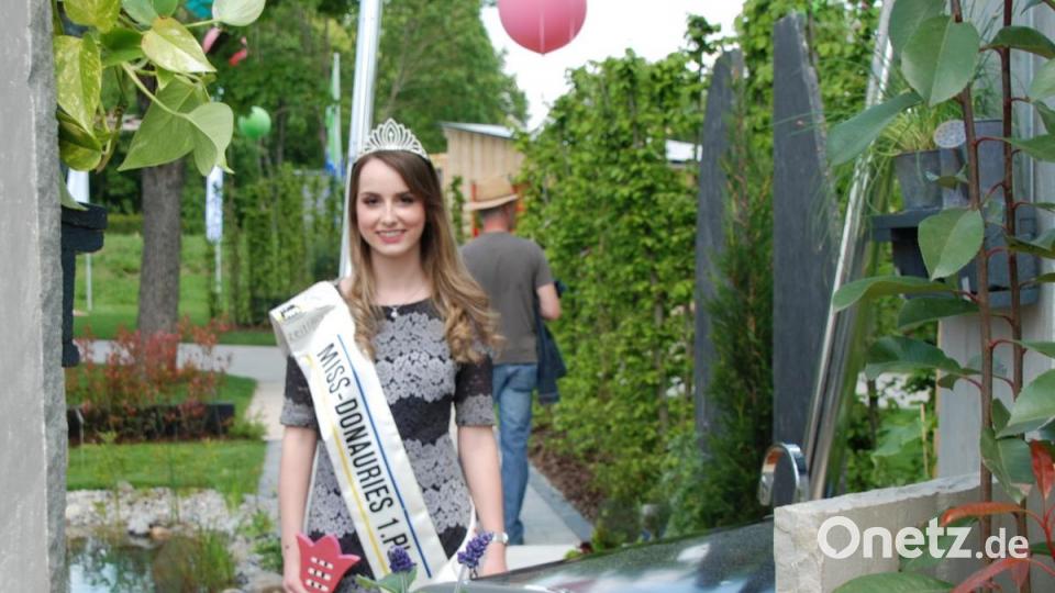 Miss Donau-Riss auf der Gartenschau Wassertrüdingen Bild: Portner