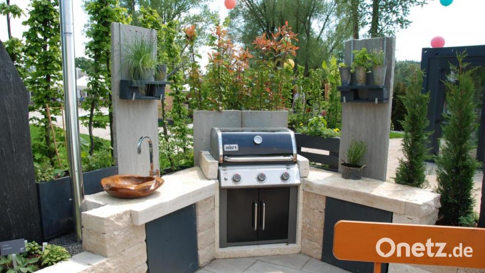 Eine gut ausgestattete Outdoor-Küche. Bild: Portner