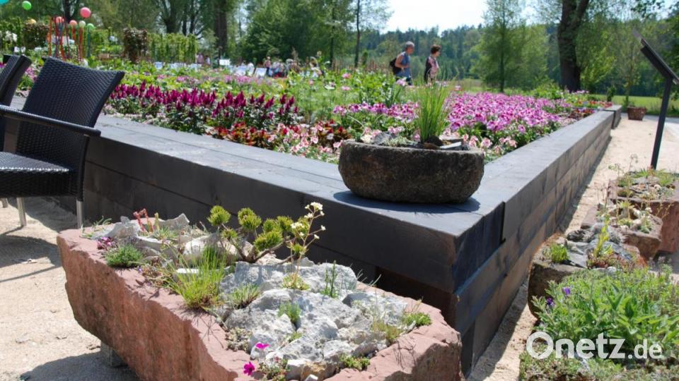 Steingarten in gehauenen Trögen. Bild: Portner