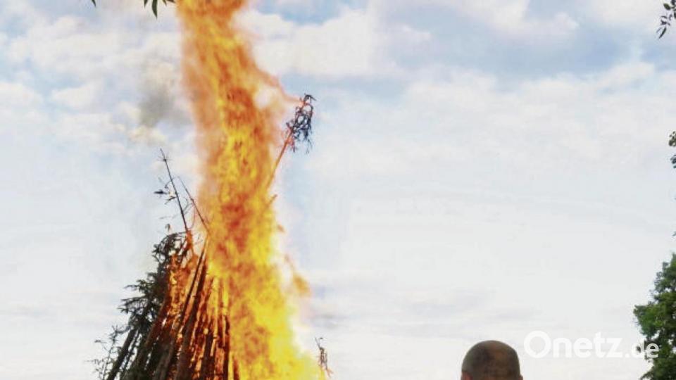 Auch in Freihöls loderte wieder ein Johannisfeuer Bild: nib