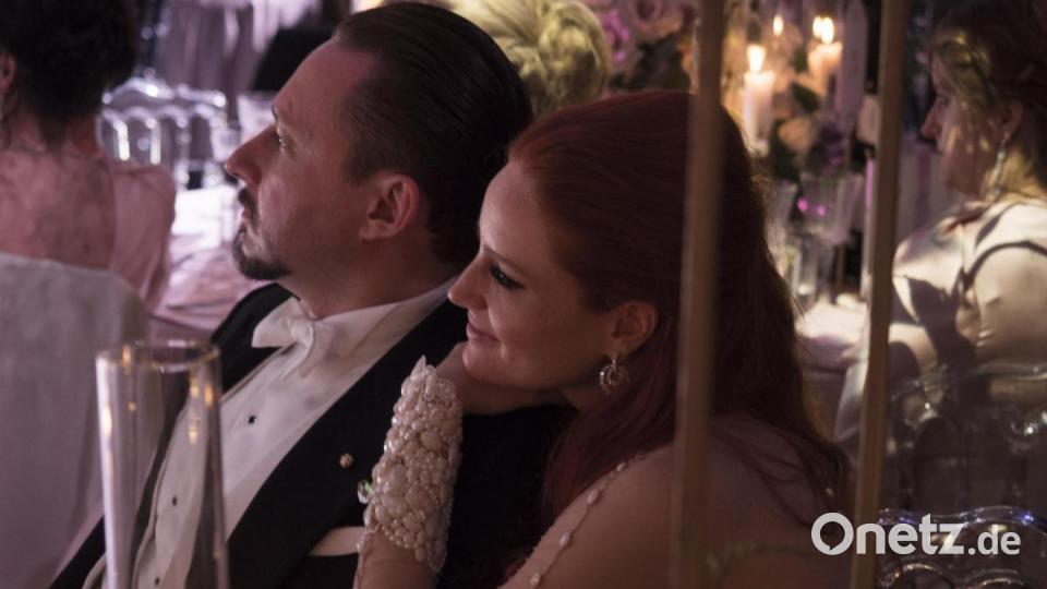Barbara Meier und Klemens Hallmann genossen den Tag sichtlich. Das Glück war der Braut ins Gesicht geschrieben. Bild: Chris Singer