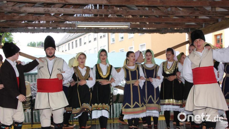 Serbische Volkstänze, präsentiert von KUD &quot;Jugos&quot;. Bild: kro