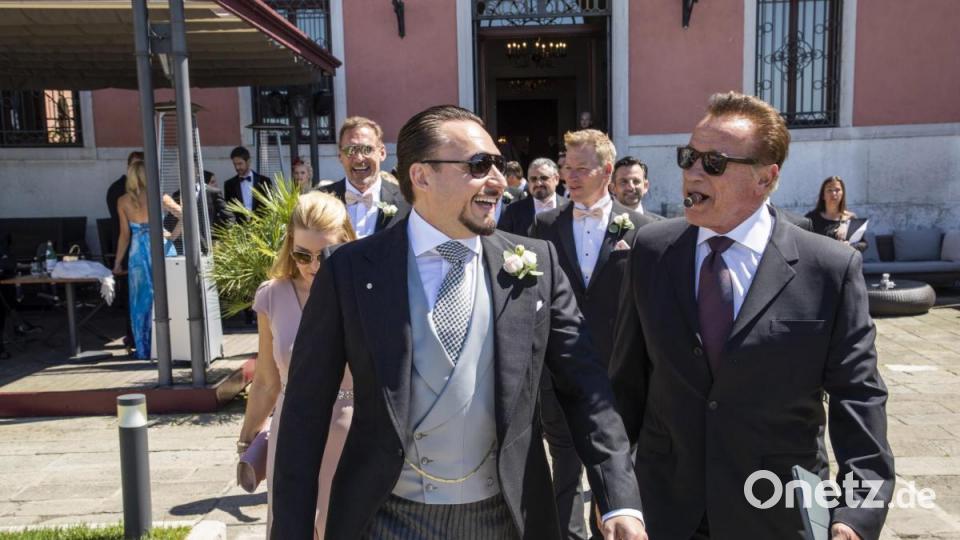 Sie sind schon lange gute befreundet: Bräutigam Klemens Hallmann (links) und der US-Schauspieler und Ex-Gouverneur Arnold Schwarzenegger. Bild: Chris Singer