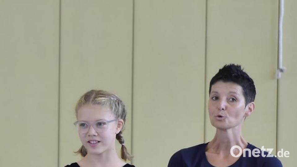 Landkreiscup 2019 des TUS Hirschau

Helen Kny vom TUS Hirschau mit Übungsleiterin Simone Neef

Bild: Ziegler Bild: zg