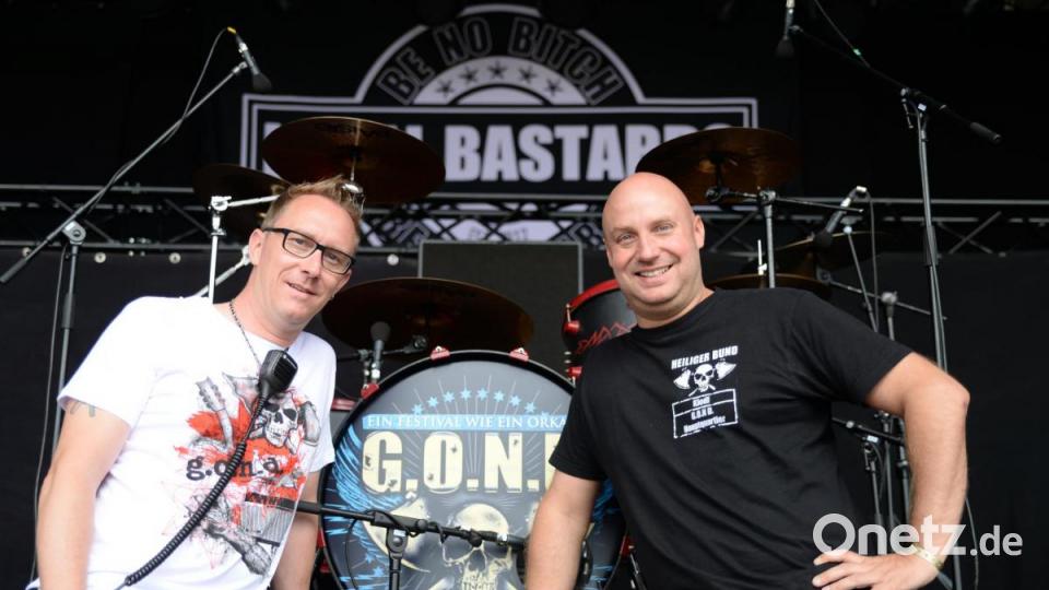 Ein Grinsen zum Abschluss. Die Veranstalter der G.O.N.D. Timo Hofmann (links) und Steffen Kiederer waren mit der diesjährigen Auflage ihres Festivals vollends zufrieden. Bild: brü
