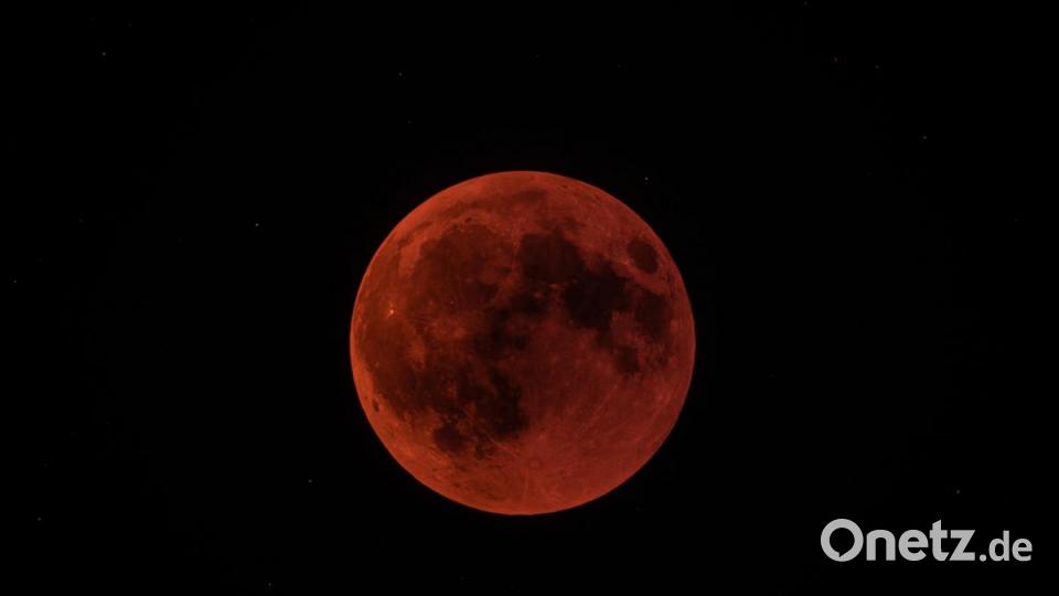 Die Mondfinsternis in der Endphase. Bild: Heiner Weiß