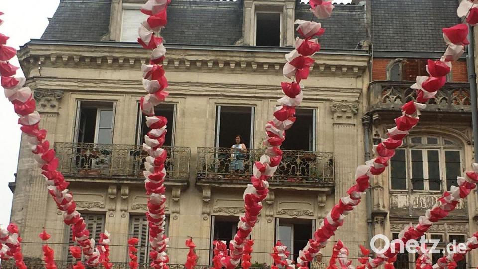 Logenplatz für das Defilee: der eigene Balkon. Bild: san