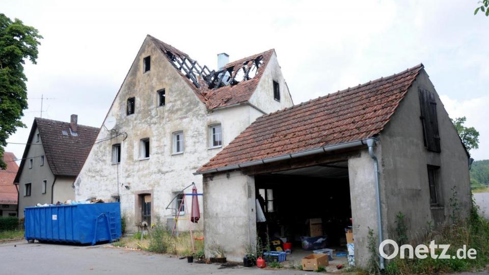 Das vom Brand betroffene alte Bauernhaus in Grontashof wird wohl bald abgerissen. Bild: oy