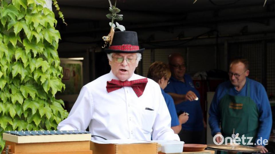 Drehorgelmann Gottfried Kermer aus Pilsheim Bild: GERHARD GOETZ