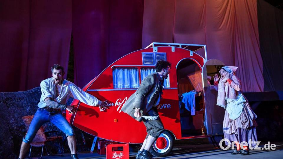 Spielszene aus Shakespeare in Love Bild: Luisenburg-Festspiele/ Florian Miedl