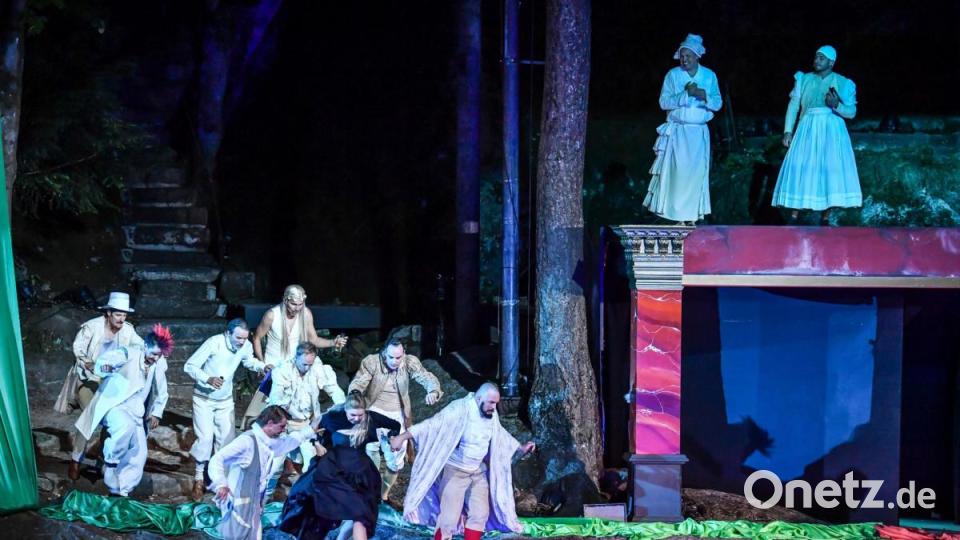 Spielszene aus Shakespeare in Love Bild: Luisenburg-Festspiele/ Florian Miedl
