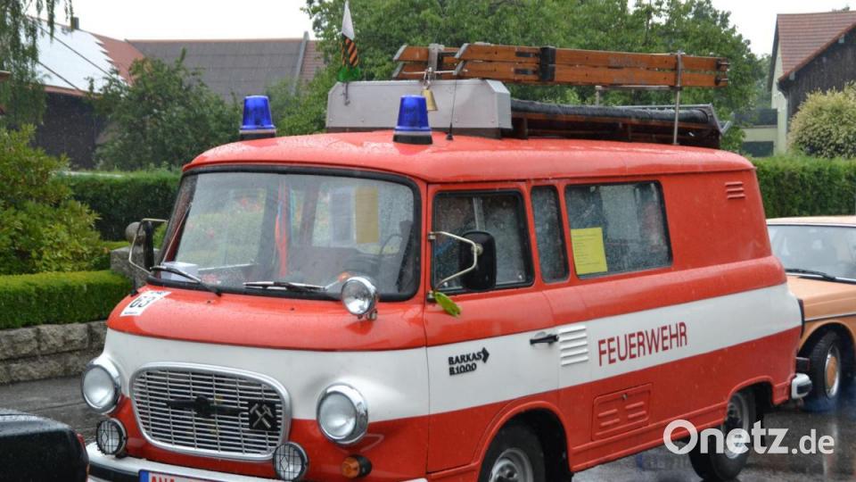 Als originellstes Fahrzeug prämiert eine Jury dieses Feuerwehrfahrzeug aus Annaberg-Buchholz. Bild: hcz