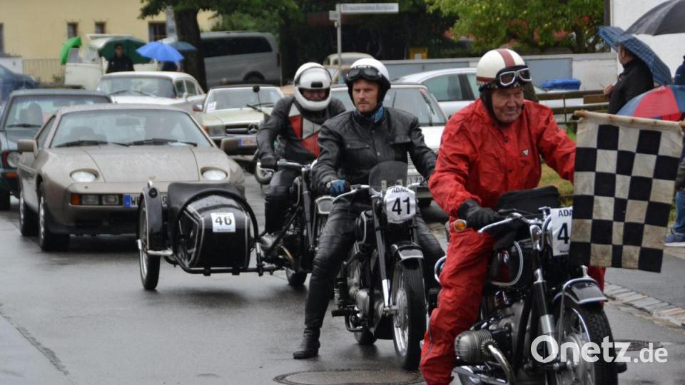 Hartgesottene Motorradfahrer Trotzten dem Regen. Bild: hcz