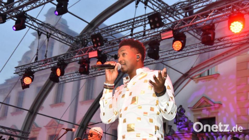 Lavell Evans singt die großen Hits. Bild: we