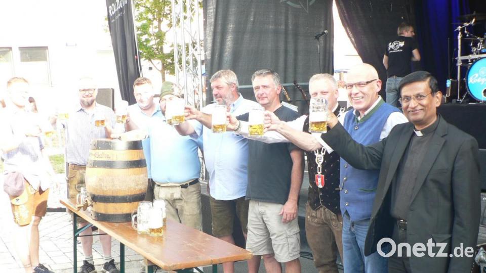 Das 9. Bürgerfest ist eröffnet. Bild: lep