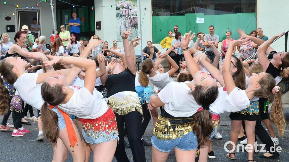 Mit neuen Choreografien und Tanzfiguren überrascht der Nachwuchs ein großes Publikum. Bild: fjo