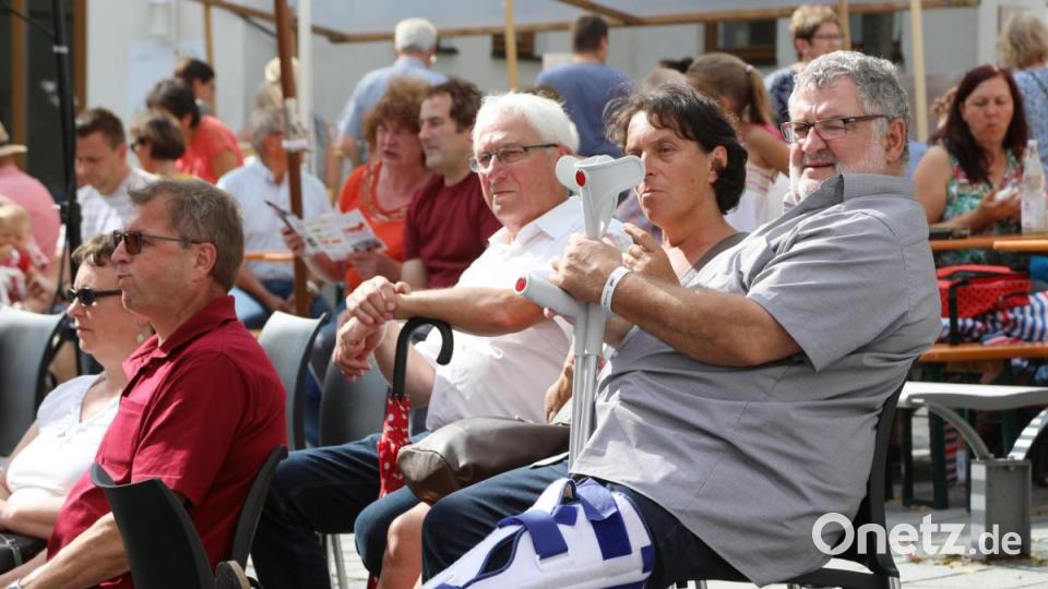 Bürgermeister Armin Schärtl war verletzungsbedingt nicht im Amt. Das Festival ließ er sich aber nicht entgehen. Bild: Gerhard Götz