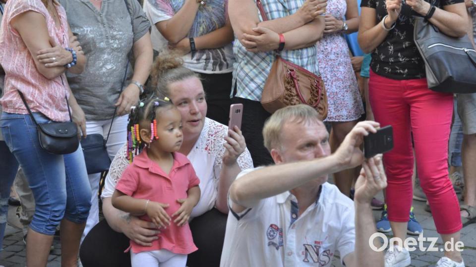 Weiden träumt - die Stadt ist voller Menschen. Bild: wil