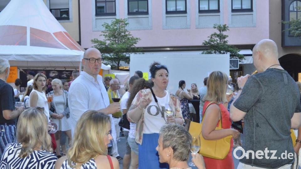 Weiden träumt - die Stadt ist voller Menschen. Bild: wil