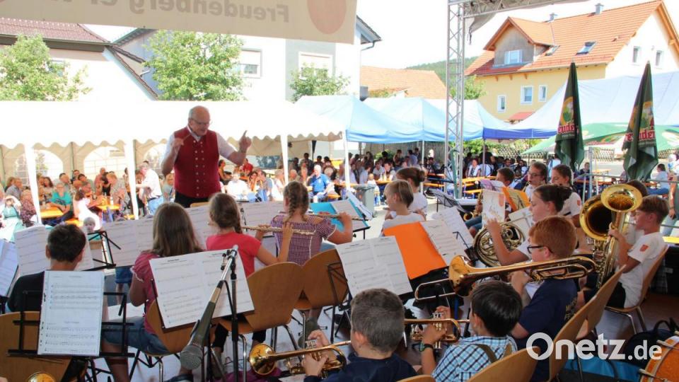 Jakobikirwa 2019 in Freudenberg: Der Nachwuchs des Musikvereins Freudenberg präsentiert sich. Bild: gri